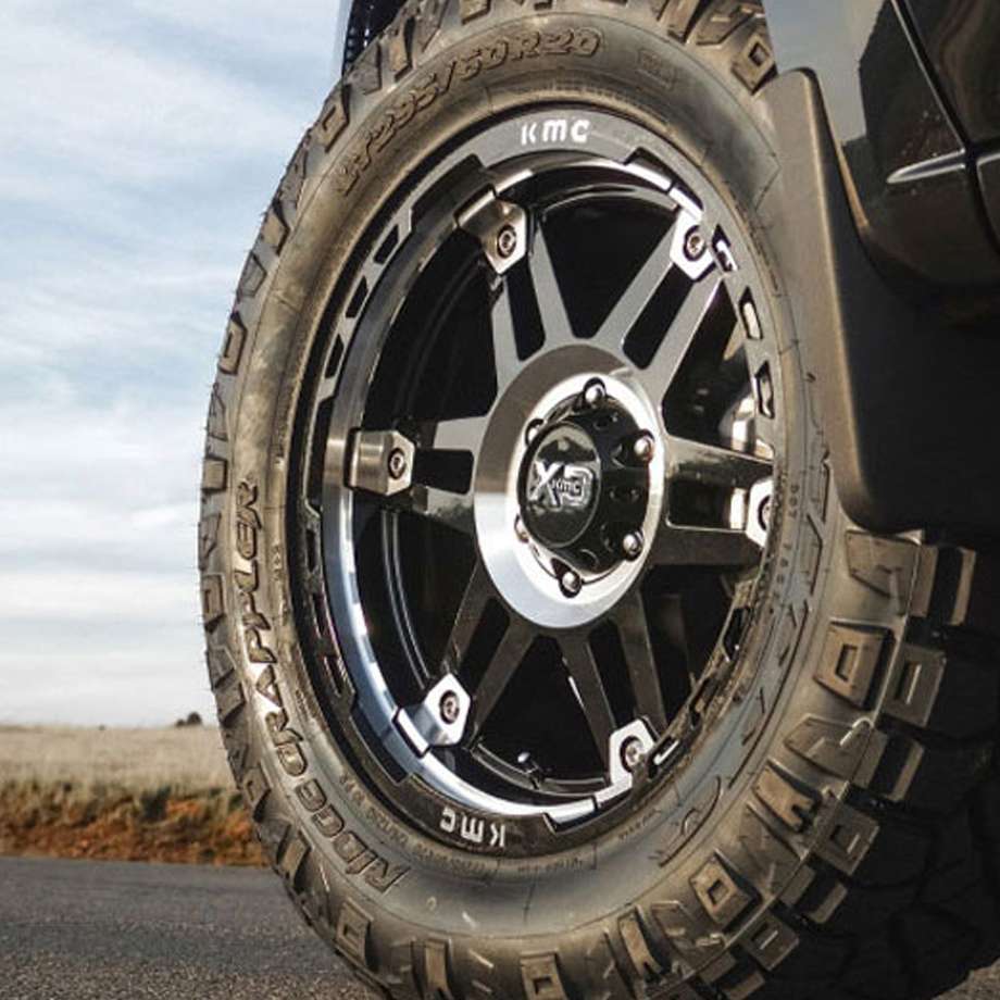 ハイラックス ランドクルーザープラド XD840 SPY2 サテンブラック ダークティント 20X9.0J 18 6X139.7 1本 KMC