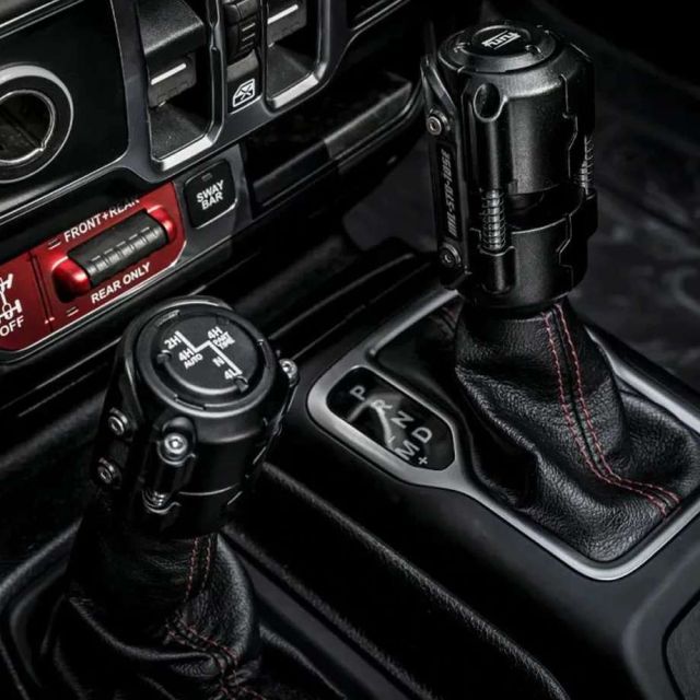 【限界SALE】希少品 Fury グラブバー Jeep Wrangler JL用 限界SALE】希少品 Fury グラブバー Jeep Wrangler JL用