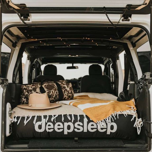 エーさん 新品JEEPラングラー DEEPSLEEP 車中泊 エアマット